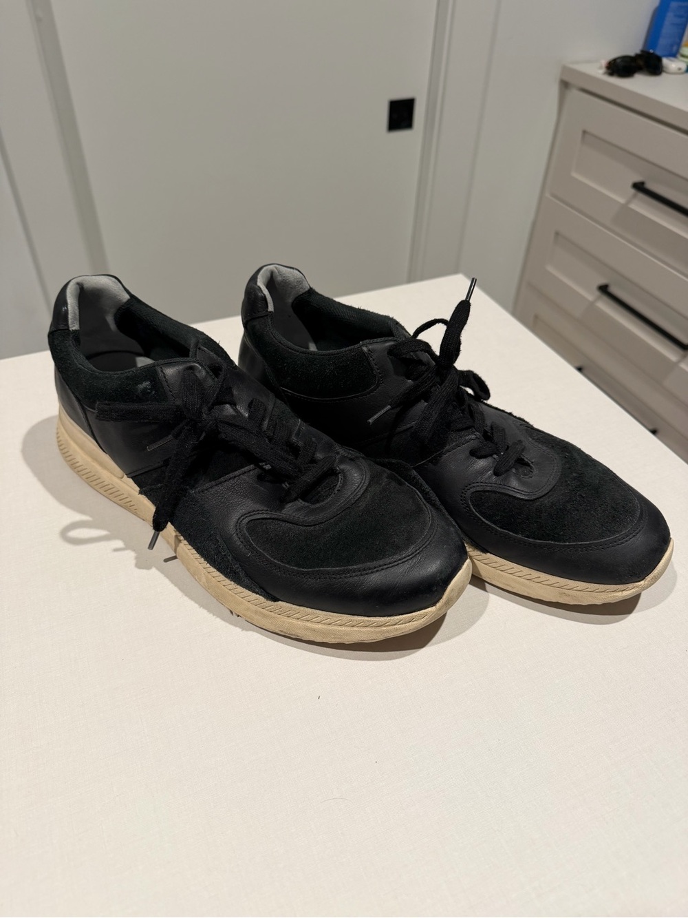 Everlane Black Sneakers with Cream Sole - Men's Casual Lace-Up